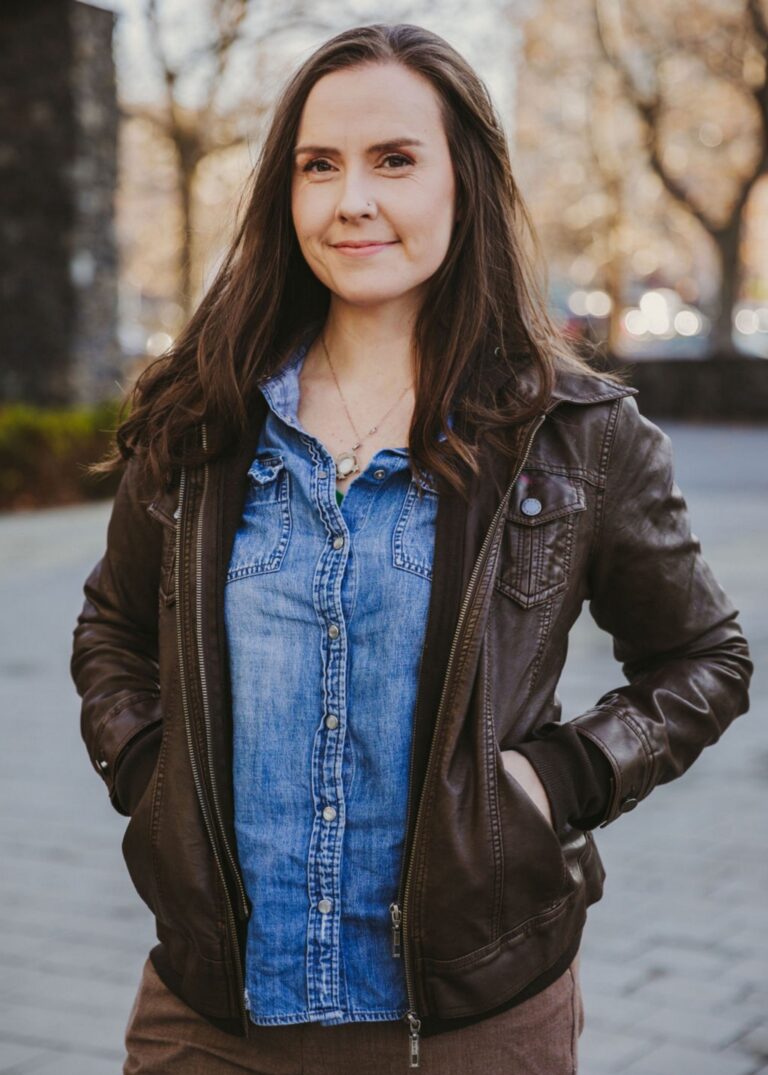 Social‌ ‌Impact‌ ‌Authors:‌ ‌How‌ ‌&‌ ‌Why‌ ‌Author‌ ‌Eileen Grimes ‌Is‌ ‌Helping‌ ‌To‌ ‌Change‌…