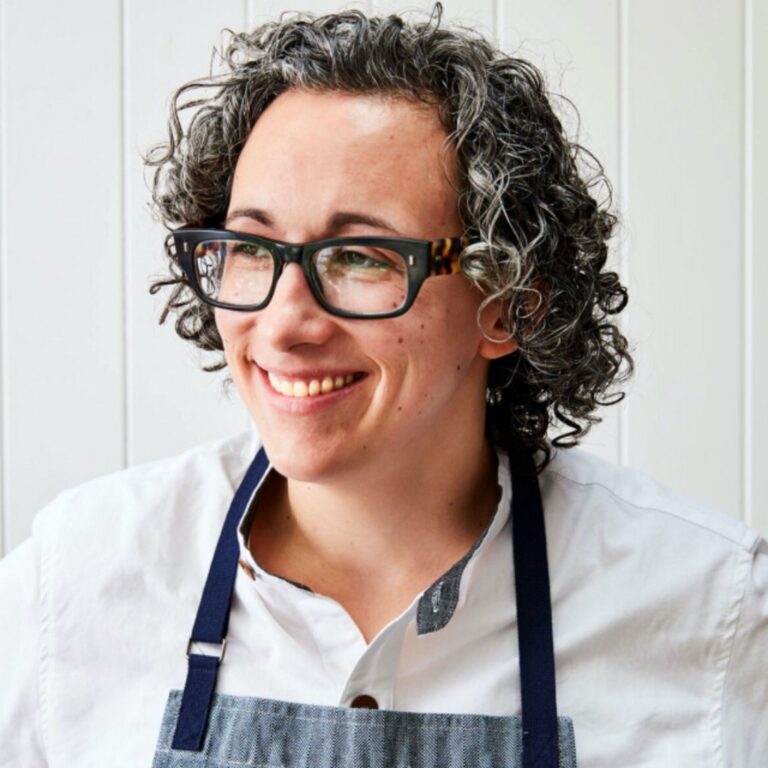 Hillary Sterling of Cayenne Nashville Hot Chicken On 5 Things You Need To Create a Successful Food…