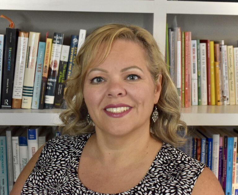 I Can’t Get No Satisfaction: Samia Estrada of Dignus Wellness On Why So Many Of Us Are Feeling…