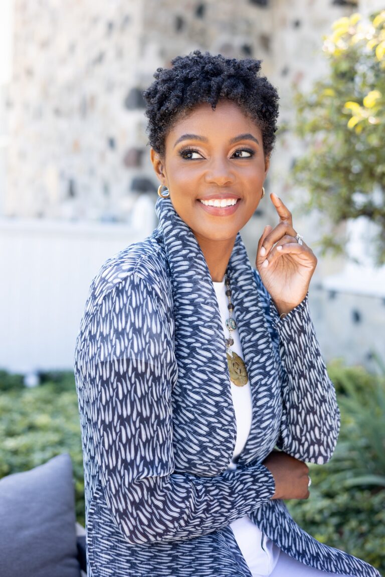 Social Impact Authors: How & Why Author Maya Smart of Reading for Our Lives Is Helping To Change…