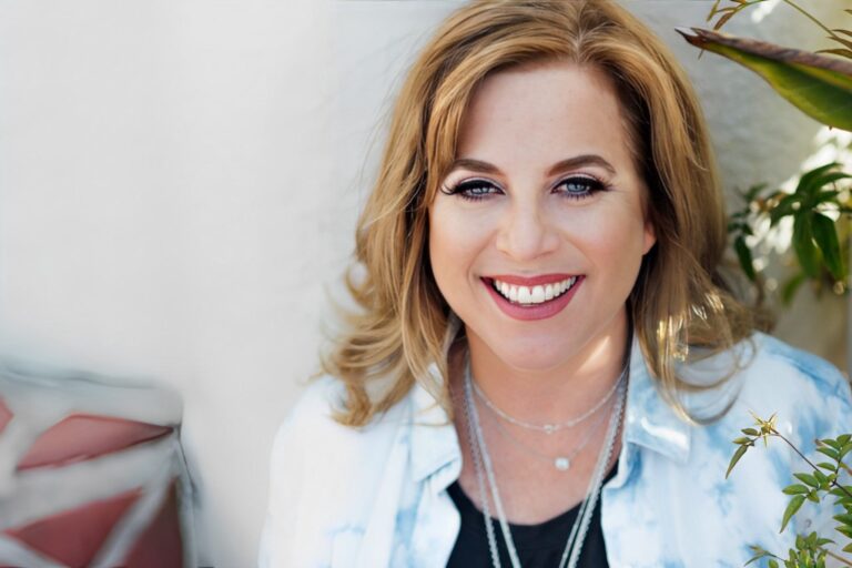Author Julie Potiker On How Simplifying & Decluttering Your Life Can Make You Happier