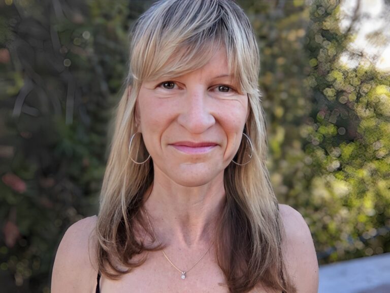 Keeping In Touch With Your Intuition: Dr Carolyn Kurle Of The Guidance Groove On How To Get In Touc