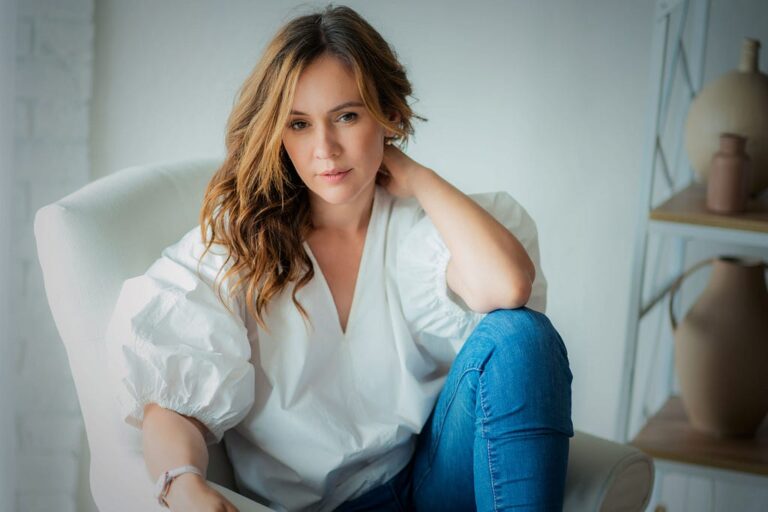 Mindvalley Co-founder Kristina Mänd-Lakhiani On How Authenticity Pays Off To Help You Win…