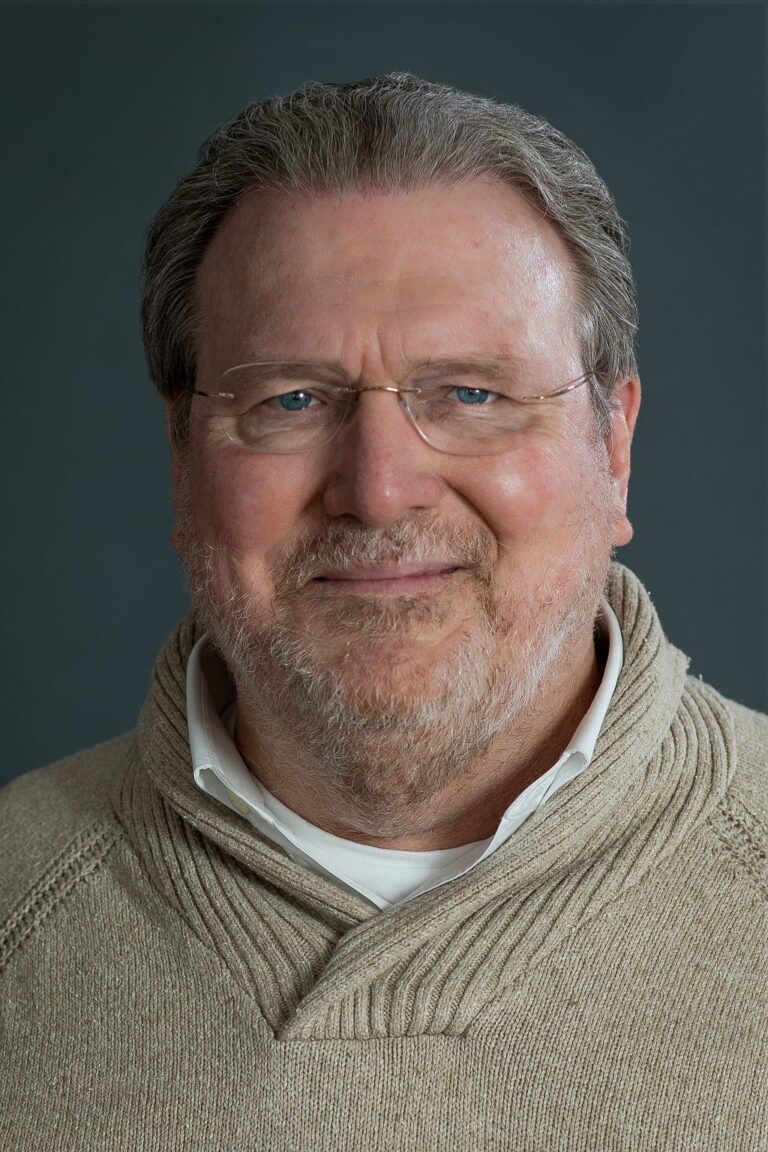 Social Impact Authors: How & Why Author Richard Vague Is Helping To Change Our World