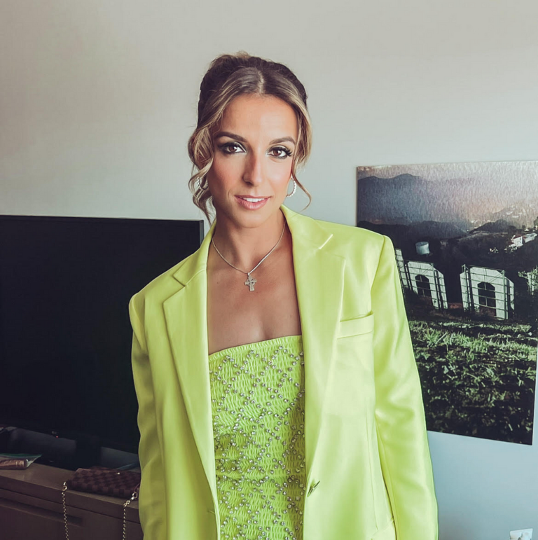 Young Change Makers: Why and How Victoria Arlen of Victoria’s Victory Foundation Is Helping To…