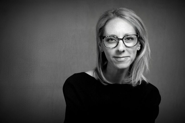 Becoming a Smart News Consumer: Elizabeth Schwab On How To Spot Disinformation, Fake News, And…