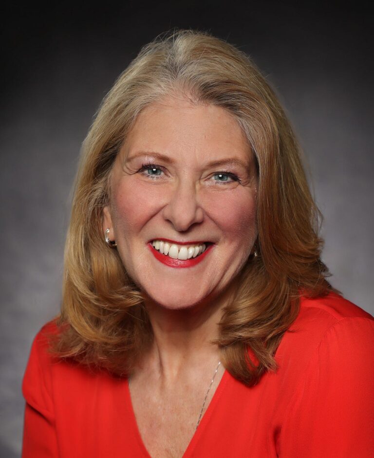 Genevieve Piturro: 5 Things You Should Do To Become a Thought Leader In Your Industry