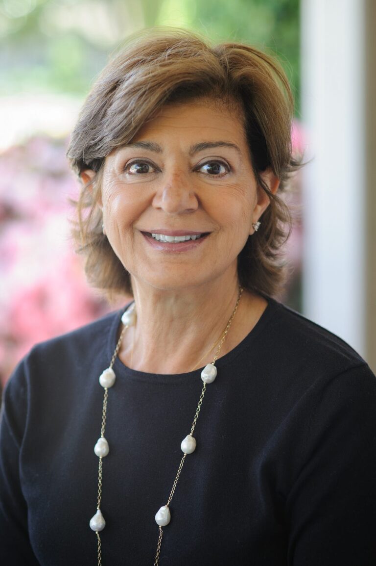 Sharon Arthofer of Sip Fresh On How We Can Increase Women’s Engagement in Leadership and Management