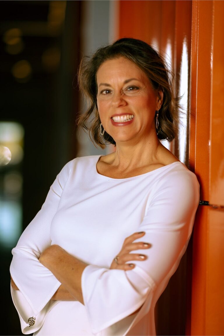Navigating Workplace Toxicity: Darcy Luoma Of Darcy Luoma Coaching & Consulting On Strategies for a…