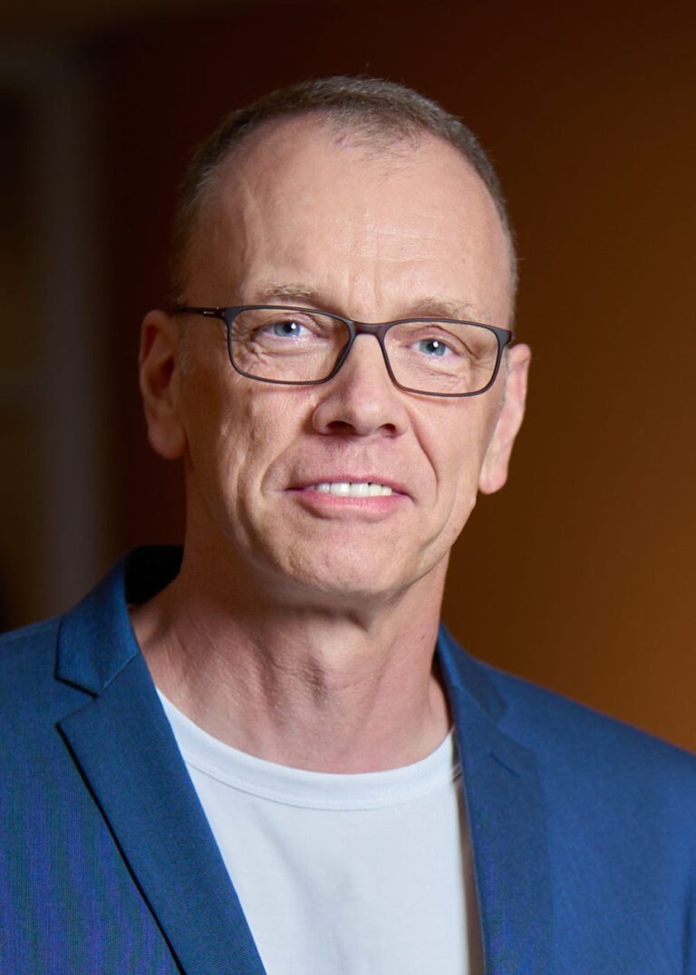 Navigating Workplace Toxicity: Michael Puck Of UKG On Strategies for a Healthier Work Environment